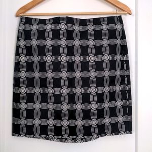 Banana Republic short pencil skirt black with white graphic design